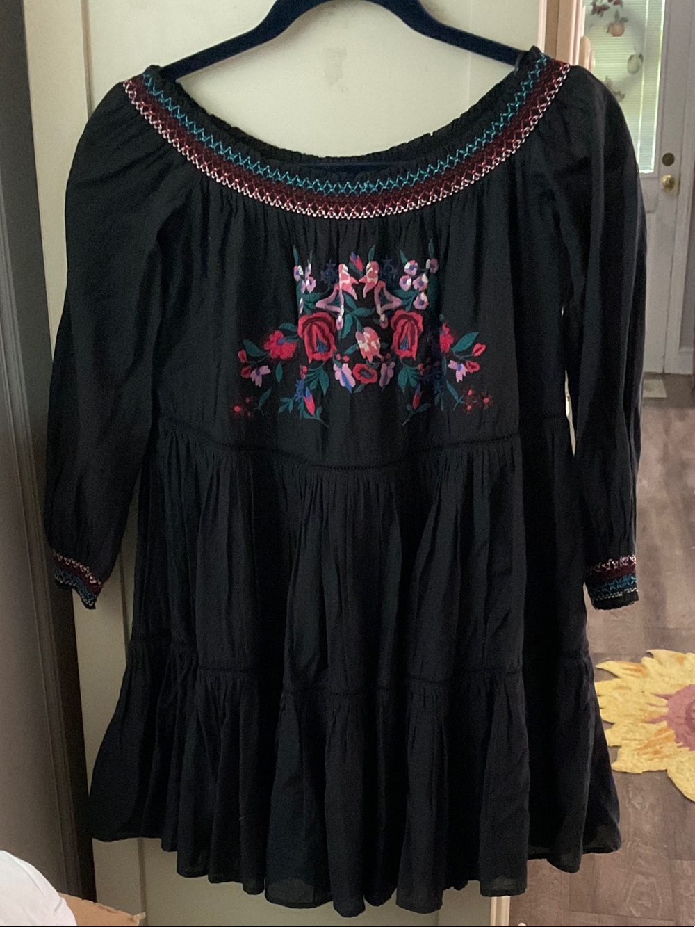 ❤️Free People Black Boho Embroidered Peasant Top with Pink & Red Floral Detail